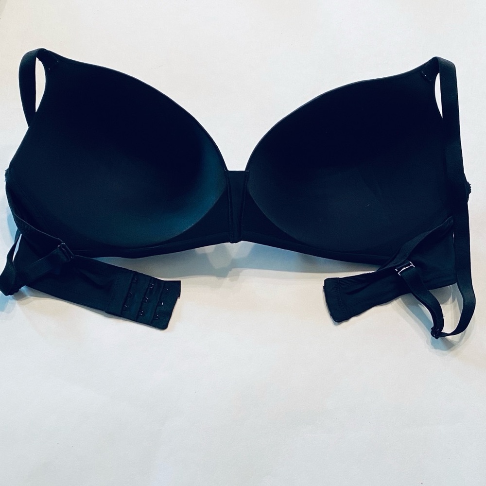 Victoria’s Secret Wireless Bra - Picture 2 of 3